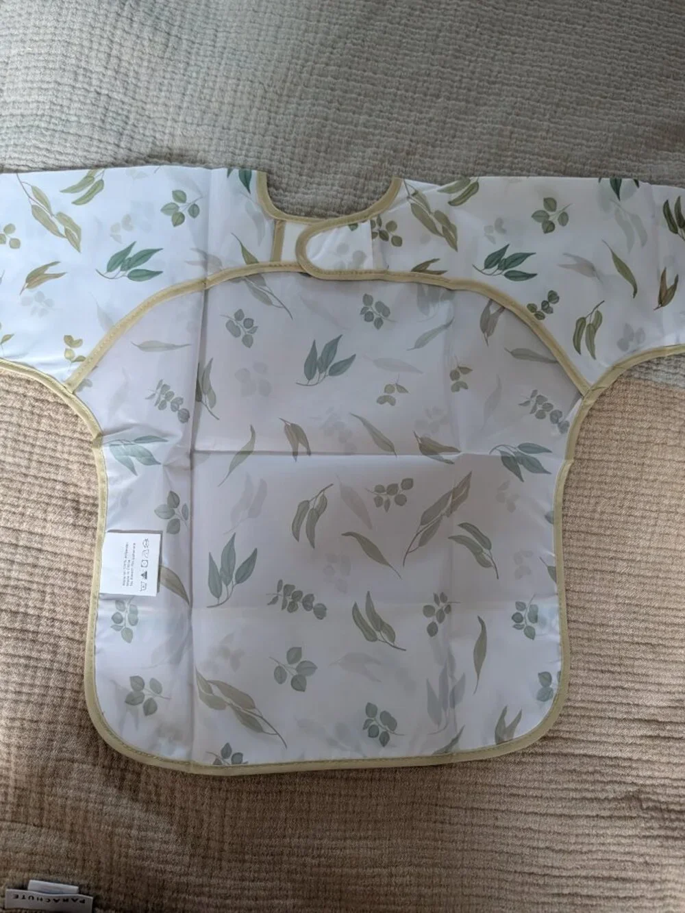 New long-sleeve baby bib / smock bib, green leaf / nature pattern